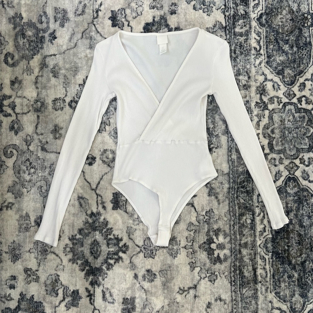 H&M White Long Sleeve Bodysuit